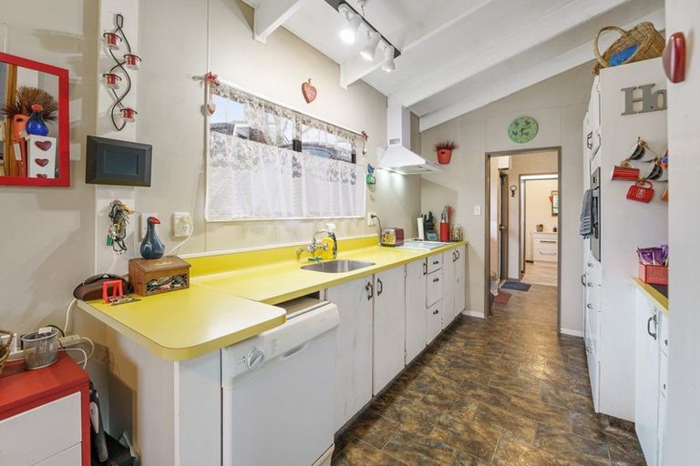 Photo of property in 17 Oriwa Crescent, Otaki, 5512