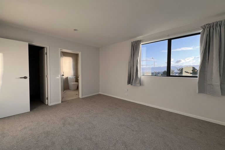 Photo of property in 130c Bradbury Road, Botany Downs, Auckland, 2010