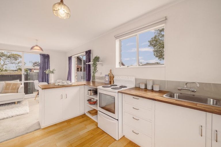 Photo of property in 2/25 Sylvia Street, Parklands, Christchurch, 8083