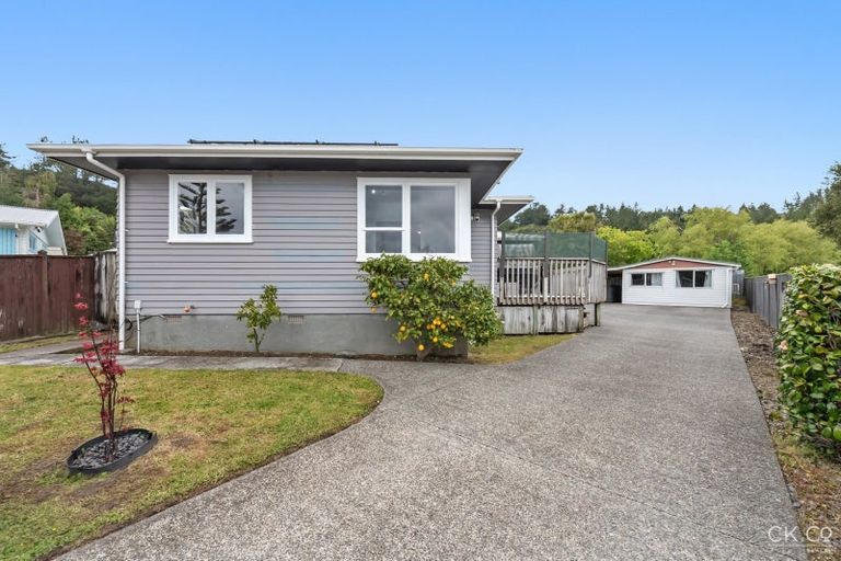 Photo of property in 7 Prestige Place, Maoribank, Upper Hutt, 5018