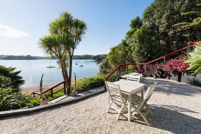 Photo of property in 14a Kaha Place, Russell, 0272