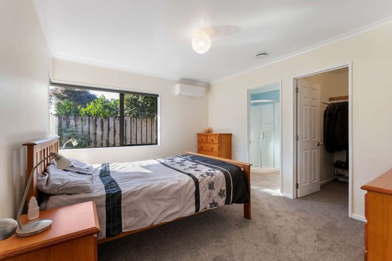 Photo of property in 2/172 Queen Street, Waiuku, 2123