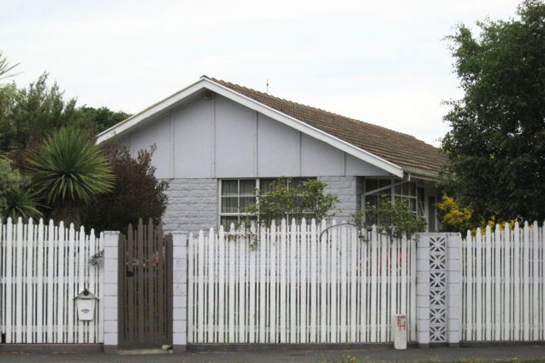 Photo of property in 86 Hay Street, Bromley, Christchurch, 8062
