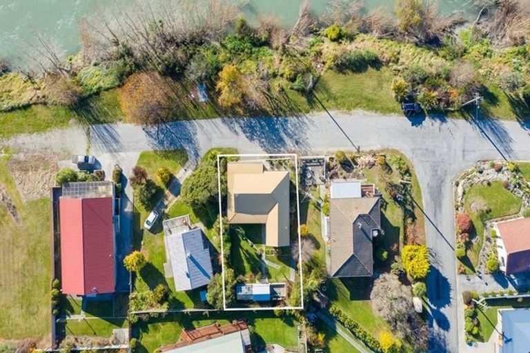 Photo of property in 43 Cheviot Street, Roxburgh, 9500