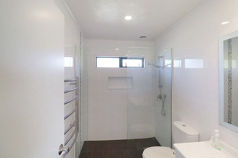 Photo of property in 83 Ashton Fitchett Drive, Brooklyn, Wellington, 6021