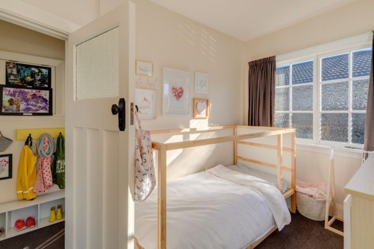 Photo of property in 142 Bowhill Road, New Brighton, Christchurch, 8083