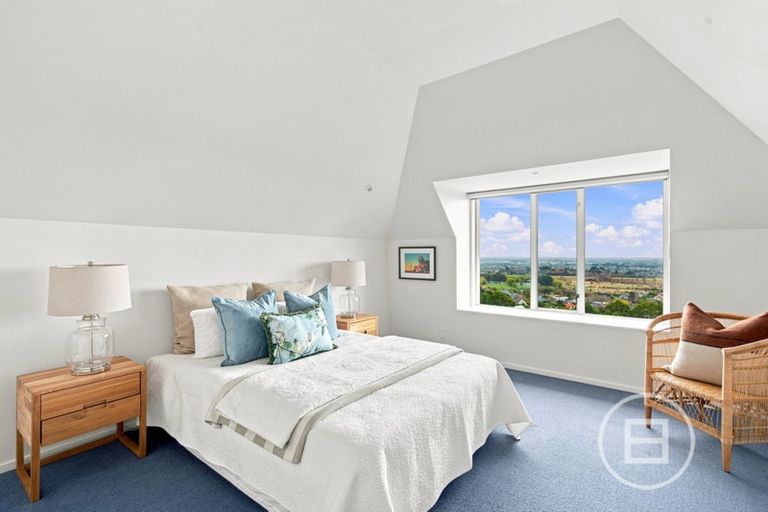 Photo of property in 1/17 Petworth Place, Westmorland, Christchurch, 8025