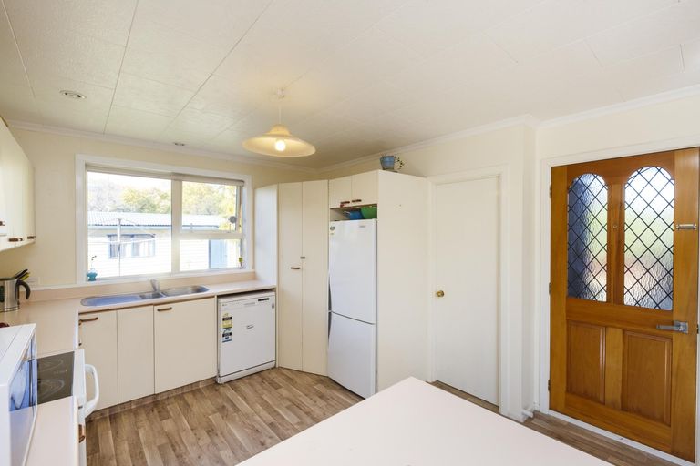 Photo of property in 24 Sutherland Crescent, Westbrook, Palmerston North, 4412