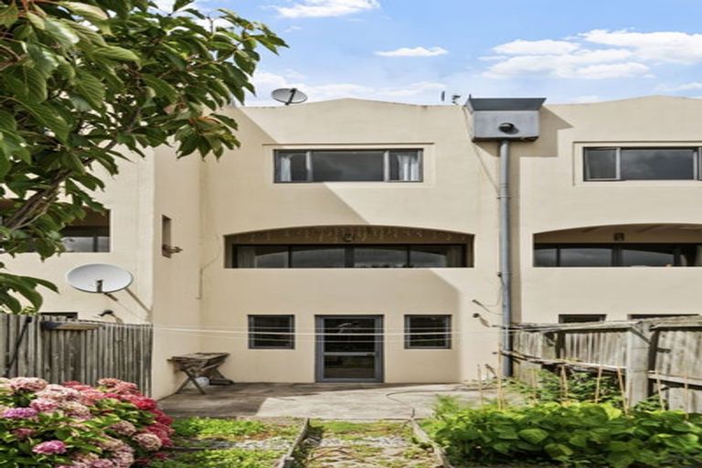 Photo of property in 6/337 Armagh Street, Linwood, Christchurch, 8011