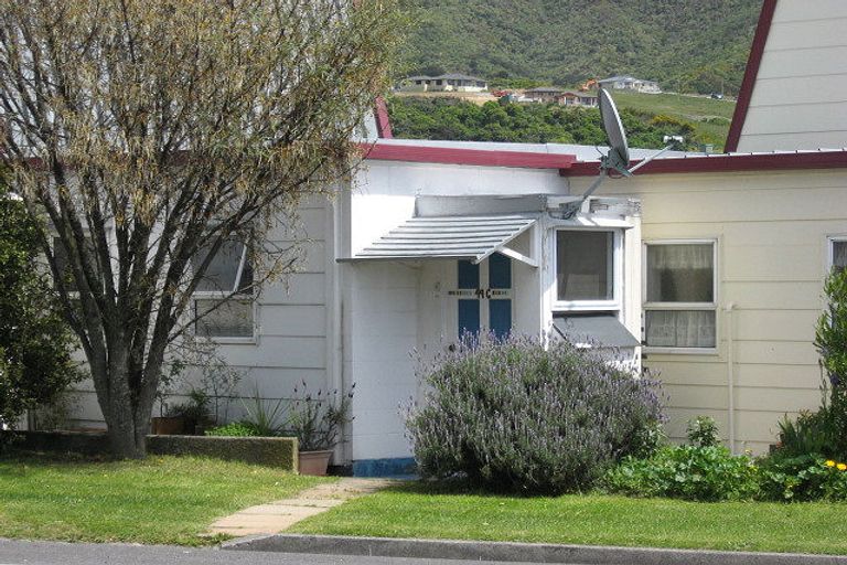 Photo of property in 49g Auckland Street, Picton, 7220
