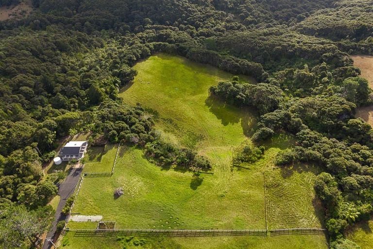 Photo of property in 1223 Old North Road, Helensville, 0875