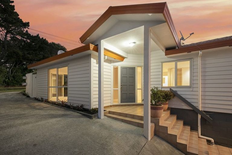 Photo of property in 13a Golf Road, New Lynn, Auckland, 0600