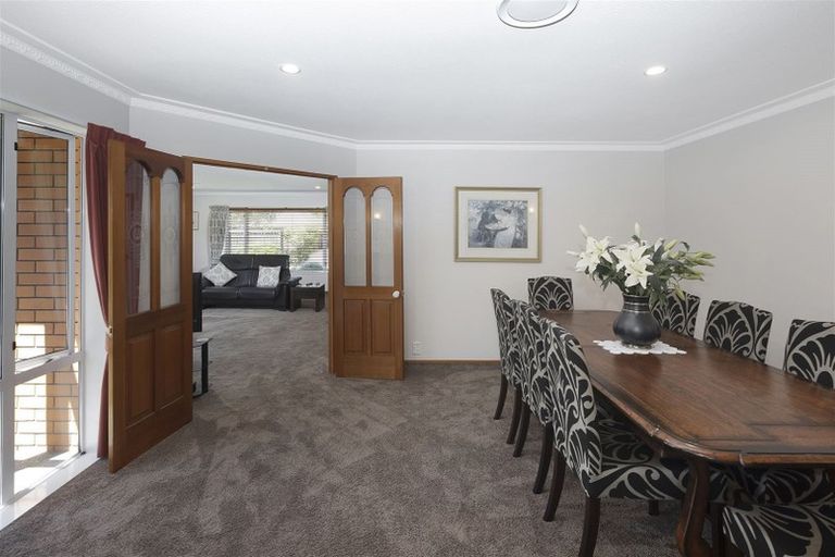 Photo of property in 23 Apsley Drive, Russley, Christchurch, 8042