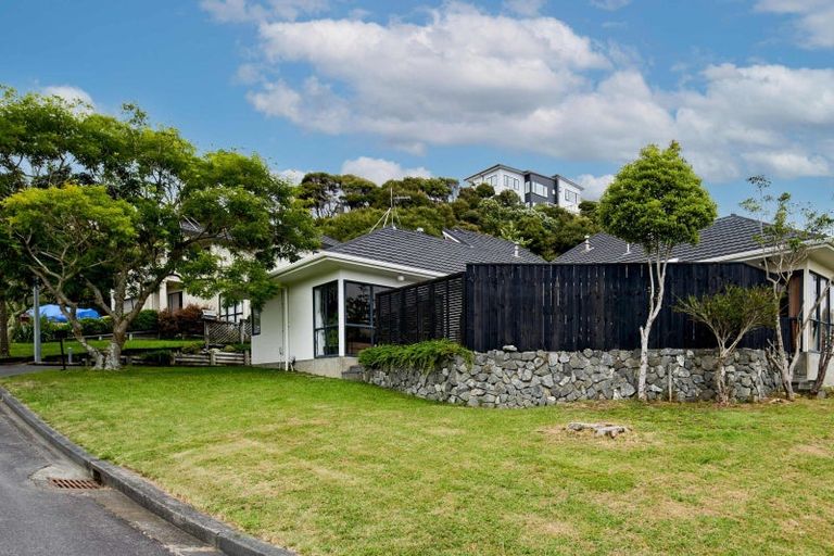Photo of property in 2 Pilot Lane, Whitby, Porirua, 5024