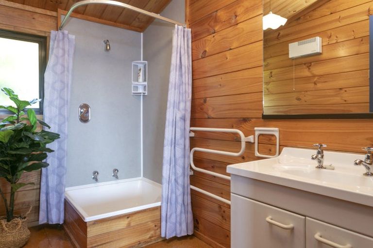 Photo of property in 13 Kamahi Terrace, Omori, Turangi, 3381