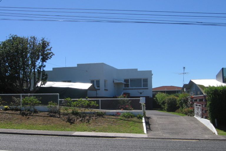 Photo of property in 67 Forrest Hill Road, Milford, Auckland, 0620