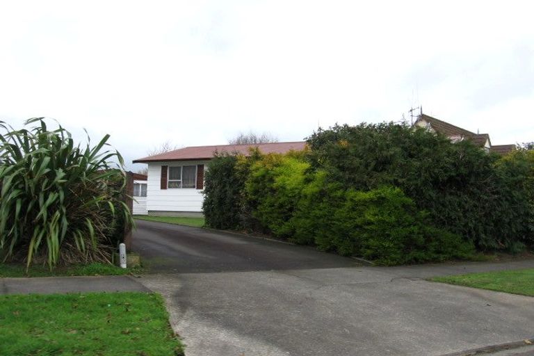 Photo of property in 7 Cumberland Place, Kelvin Grove, Palmerston North, 4414