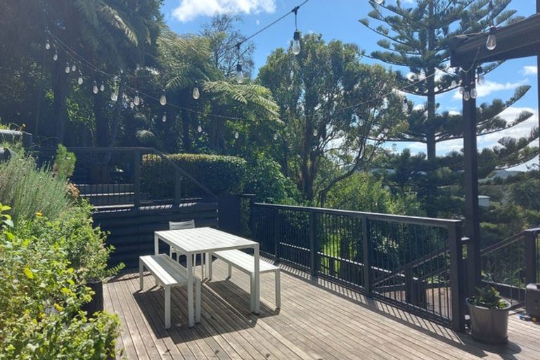 Photo of property in 23 Laingfield Terrace, Laingholm, Auckland, 0604