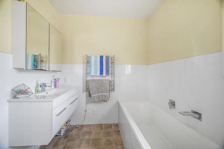 Photo of property in 11a Puriri Street, Hilltop, Taupo, 3330