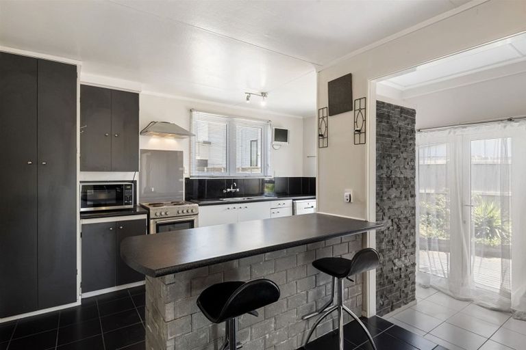 Photo of property in 17 Taurus Crescent, Beach Haven, Auckland, 0626