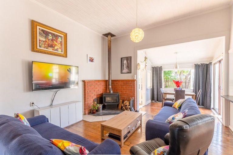 Photo of property in 52 Kirk Street, Otaki, 5512