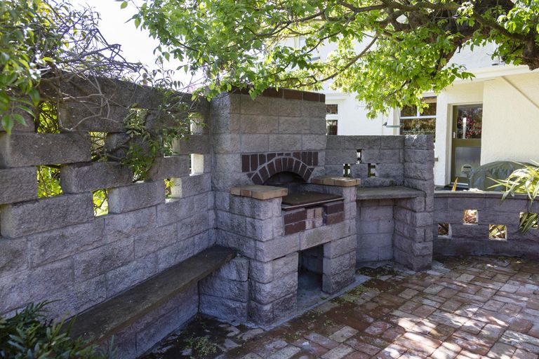 Photo of property in 70 Wharfe Street, South Hill, Oamaru, 9400