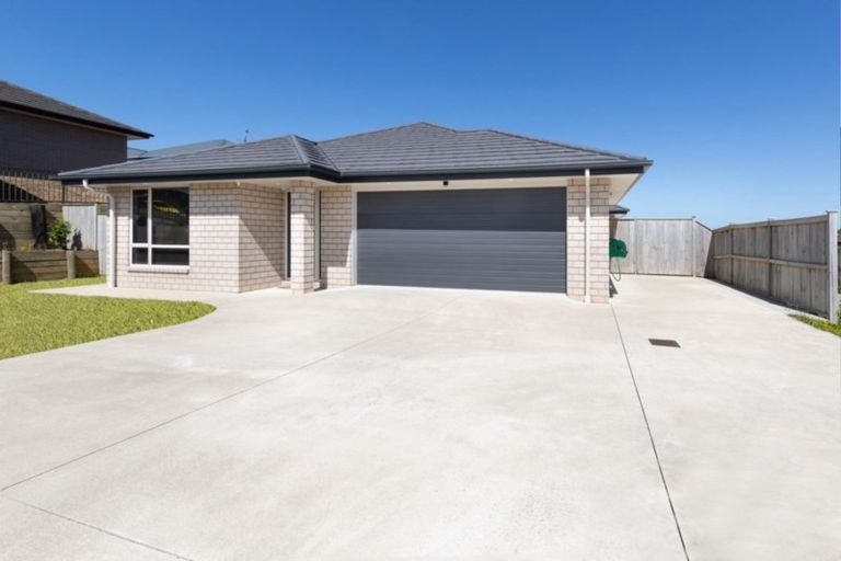 Photo of property in 24 Hillpark Drive, Pokeno, 2402