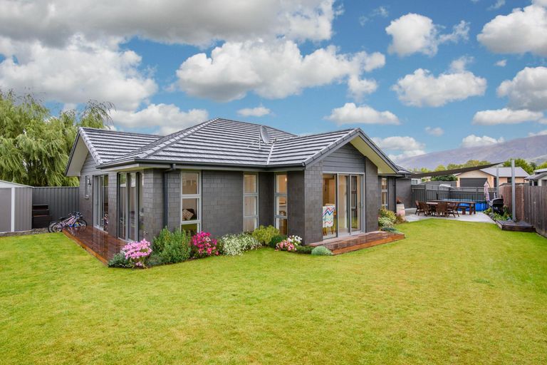 Photo of property in 7 Crabbe Place, Cromwell, 9310