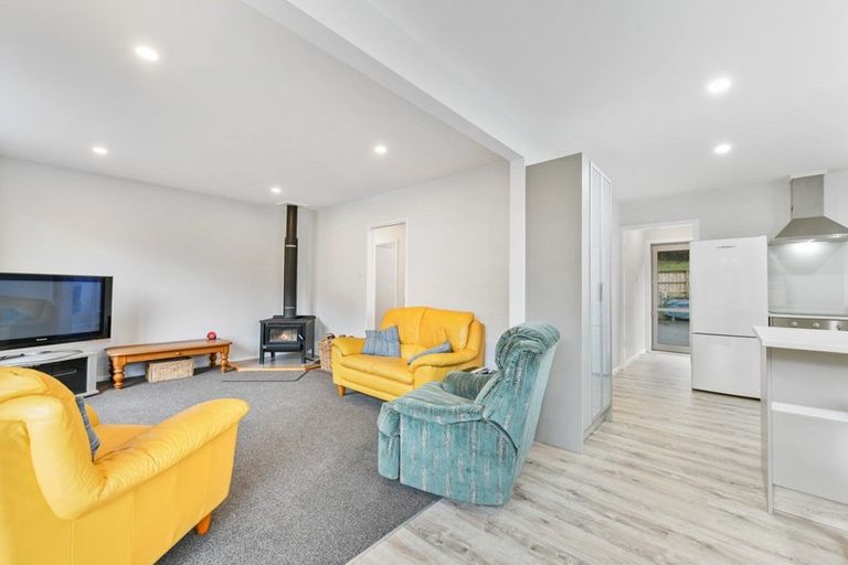 Photo of property in 53 Wairau Road, Picton, 7220