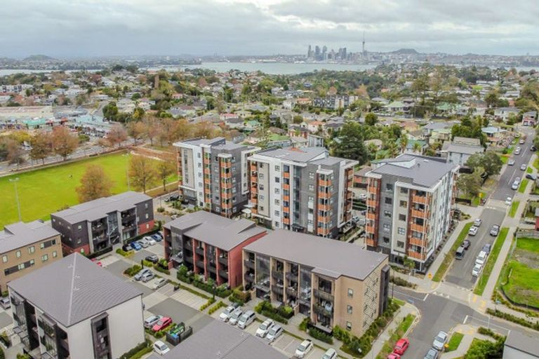 Photo of property in 203/2b Matatiki Street, Northcote, Auckland, 0627