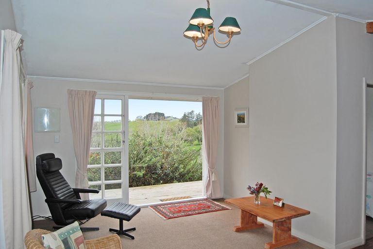 Photo of property in 542 Oneriri Road, Kaiwaka, 0573