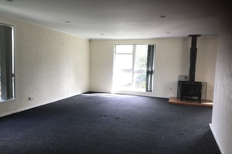 Photo of property in 67 Cedar Heights Avenue, Massey, Auckland, 0614