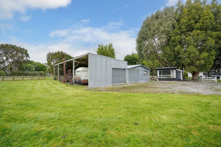 Photo of property in 339 Oteramika Road, Seaward Bush, Invercargill, 9871
