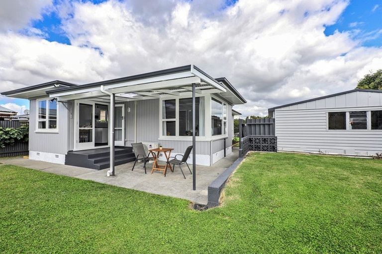 Photo of property in 24 Deal Crescent, Flaxmere, Hastings, 4120