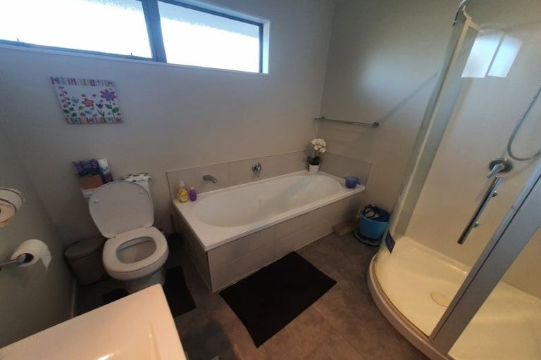 Photo of property in 16 Millesimes Way, Yaldhurst, Christchurch, 8042