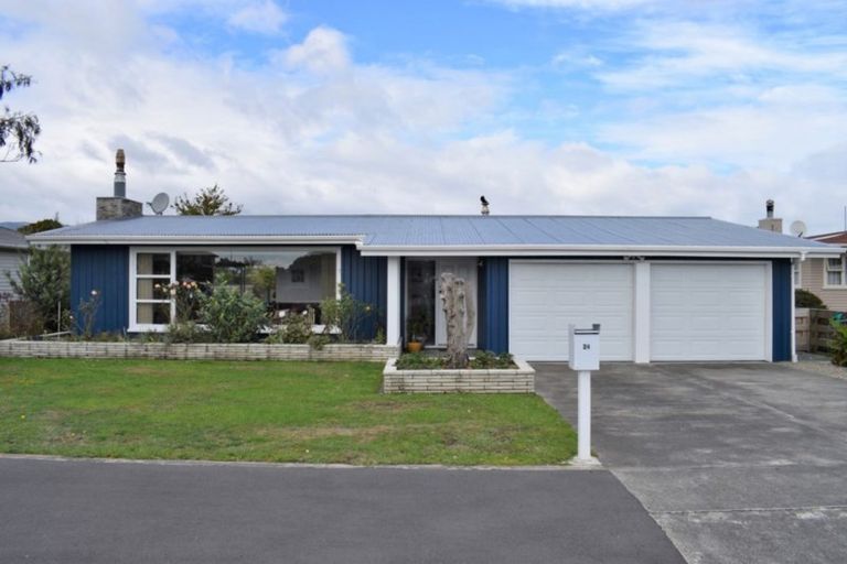 Photo of property in 24 Lemon Street, Otaki, 5512