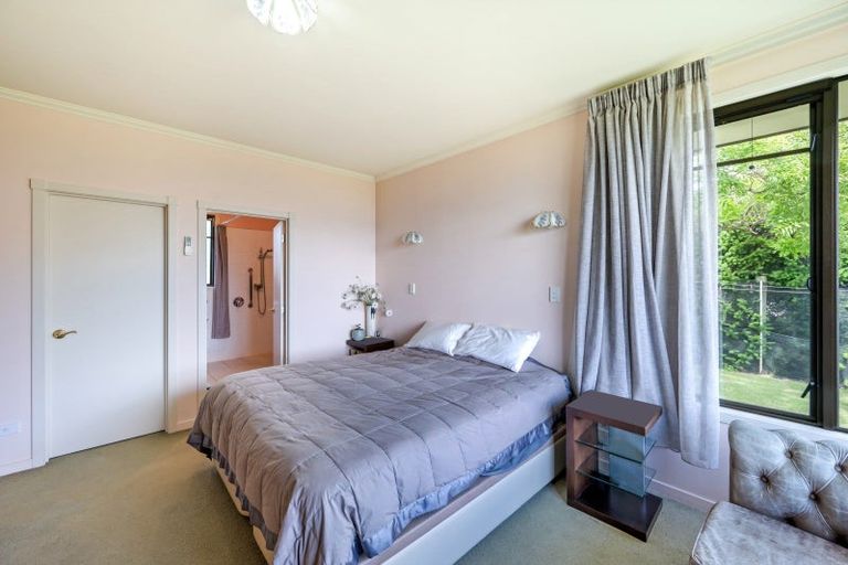 Photo of property in 3 Briar Bank Drive, Wanaka, 9305