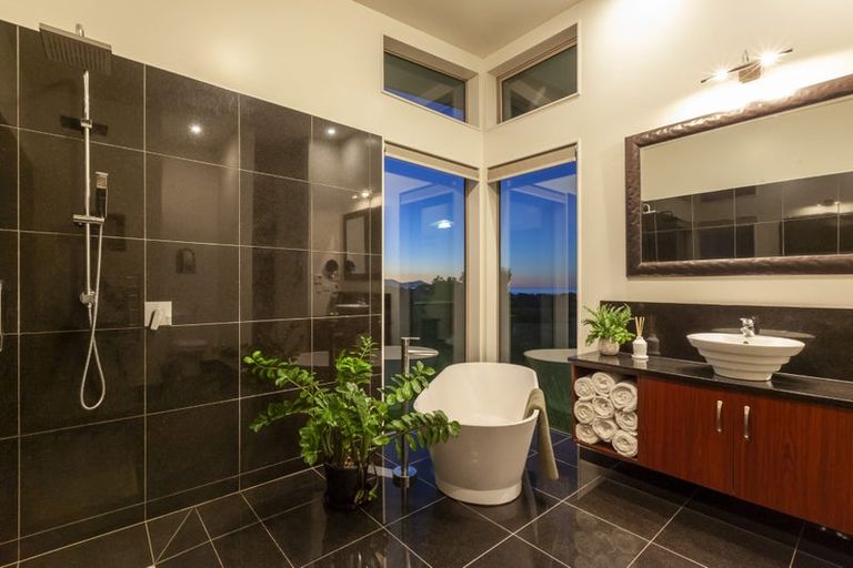 Photo of property in 187 Peka Peka Road, Peka Peka, Waikanae, 5391