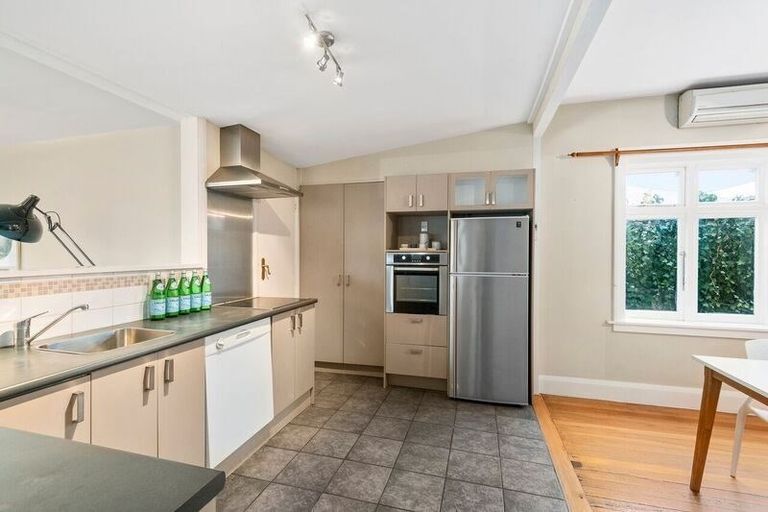 Photo of property in 152 Rutland Street, St Albans, Christchurch, 8052