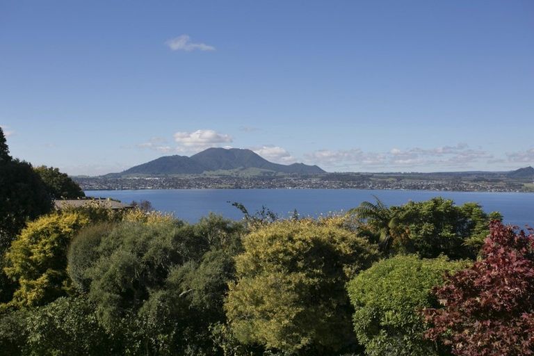 Photo of property in 43 Mapara Road, Acacia Bay, Taupo, 3385