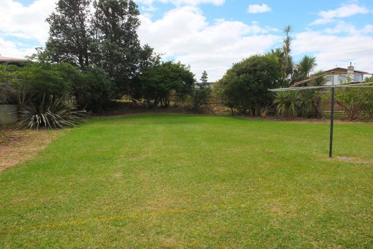 Photo of property in 17 Chaffey Street, Foxton Beach, Foxton, 4815