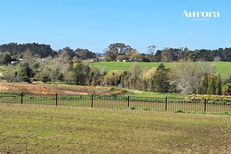 Photo of property in 3 Lumino Terrace, Peacocke, 3206