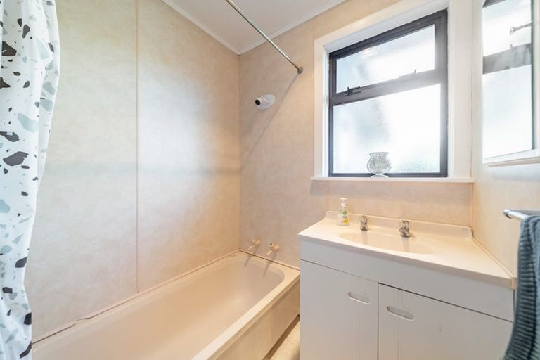 Photo of property in 19 Sheridan Crescent, Trentham, Upper Hutt, 5018