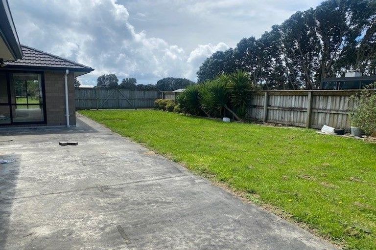 Photo of property in 25c Dolphin Parade, Bell Block, New Plymouth, 4312