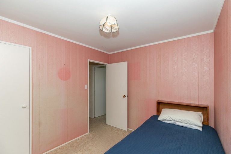 Photo of property in 32 Foster Road, Temple View, Hamilton, 3218