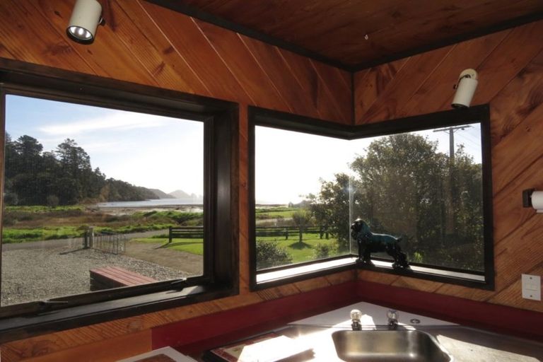 Photo of property in 54 Carey Road, Port Charles, Coromandel, 3584