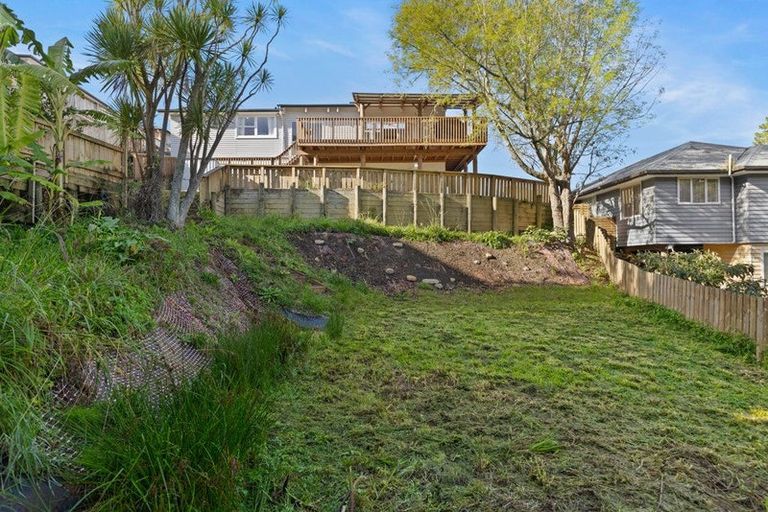 Photo of property in 11 Western View Court, Sunnyvale, Auckland, 0612