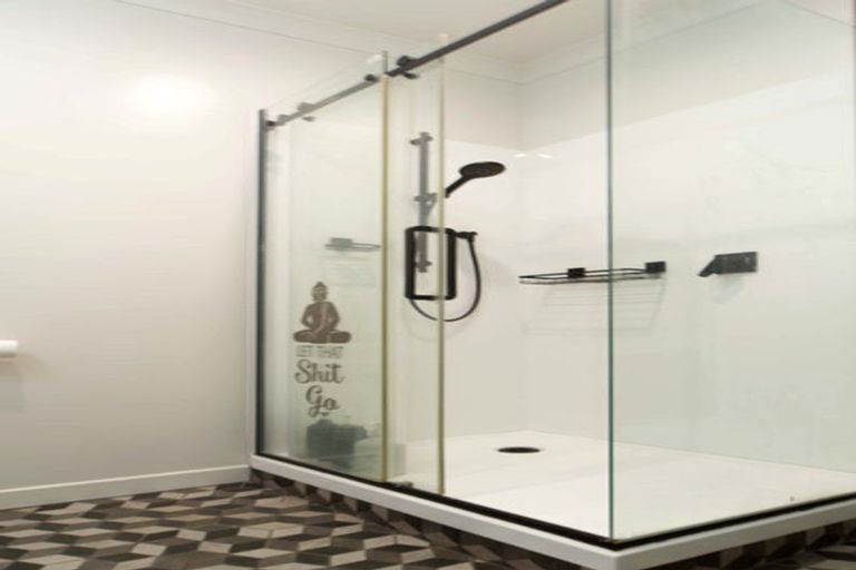 Photo of property in 1/338 Karori Road, Karori, Wellington, 6012