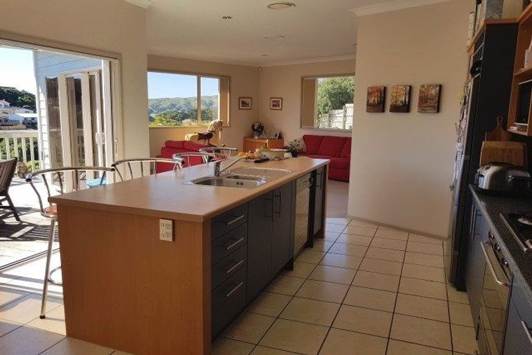 Photo of property in 20 Astronomer Place, Whitby, Porirua, 5024