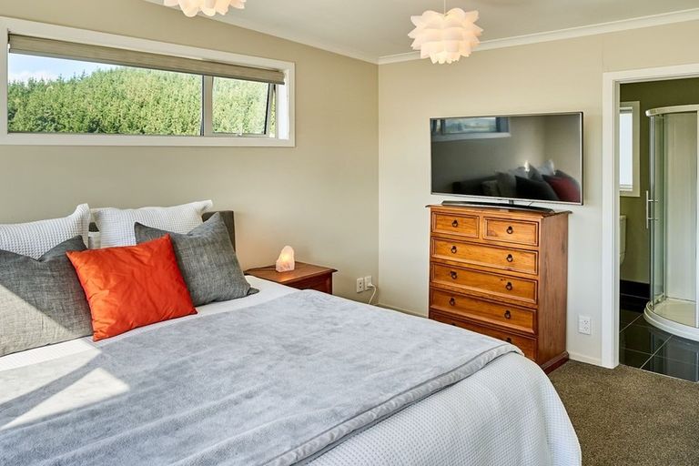 Photo of property in 147a Navigation Drive, Whitby, Porirua, 5024